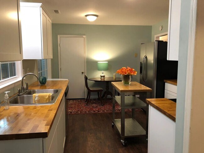 Foto del edificio - 8509 Long Tom Ct