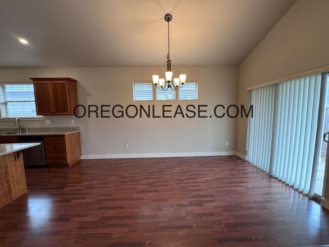 Foto del edificio - River rd area 1600 sf 3/2