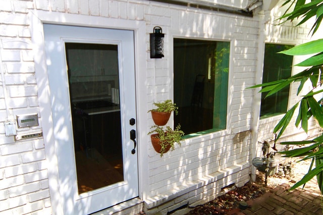 Building Photo - 8569 Walnut Dr