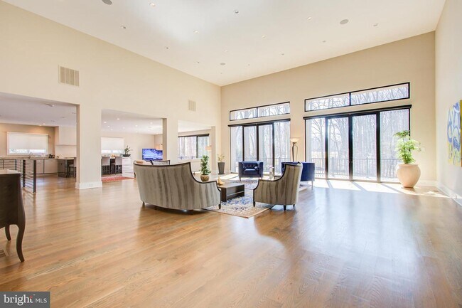 Foto del edificio - 7324 Arrowood Rd