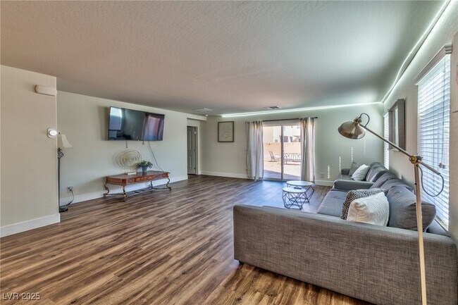 Building Photo - 5630 Aspen Heights Dr