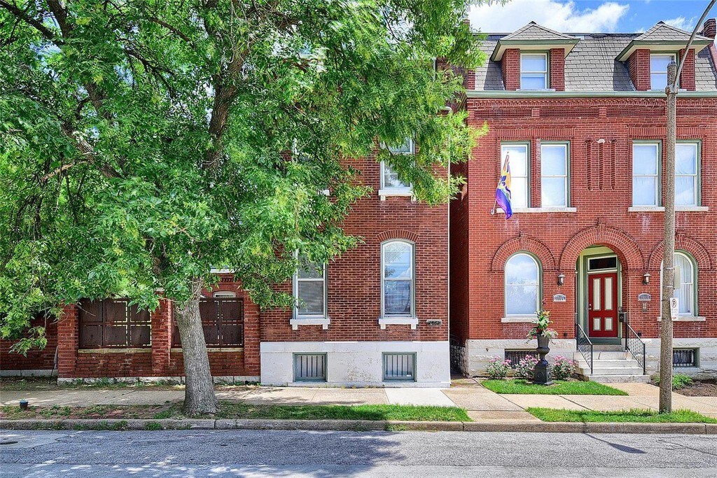 2862 McNair Ave, St. Louis, MO 63118 House for Rent in St. Louis, MO