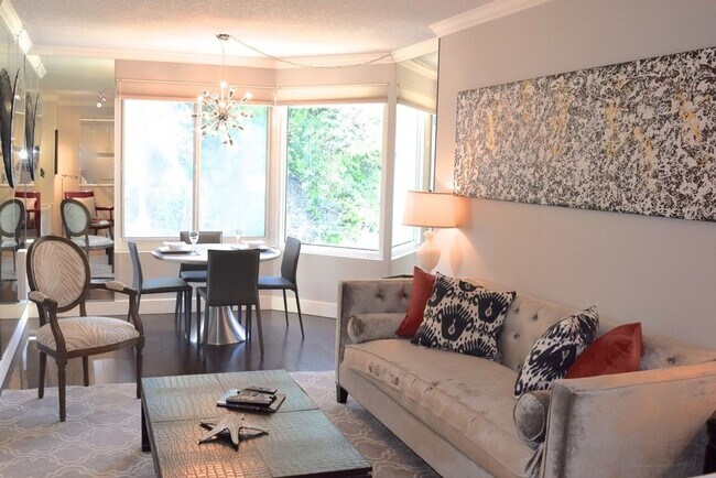 Building Photo - Mid-Term Occupancy, Telegraph Hill Furnished Condo- 1 Car Parking- 24 Hour Doorman - Fitness Center