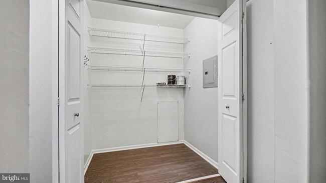 Building Photo - 349 Drummers Ln