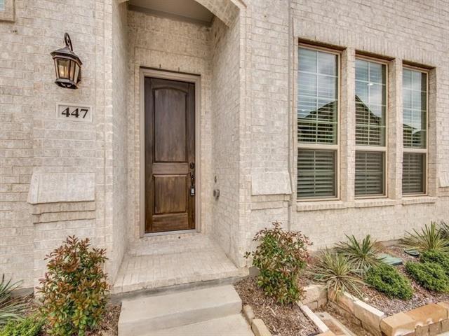 Foto del edificio - 447 Renaissance Ln