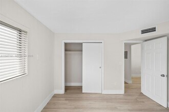 Building Photo - 1310 W 29th St