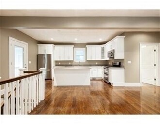 Primary Photo - 686 E 8th St