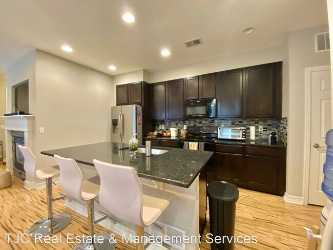 Foto del edificio - 3 br, 2.5 bath House - 3332 Valentia St