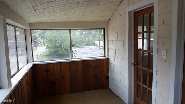 Building Photo - 3 br, 1 bath House - 933 Pecan Point Road
