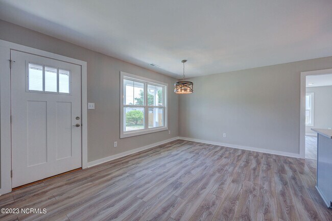 Building Photo - 2098 NC-172