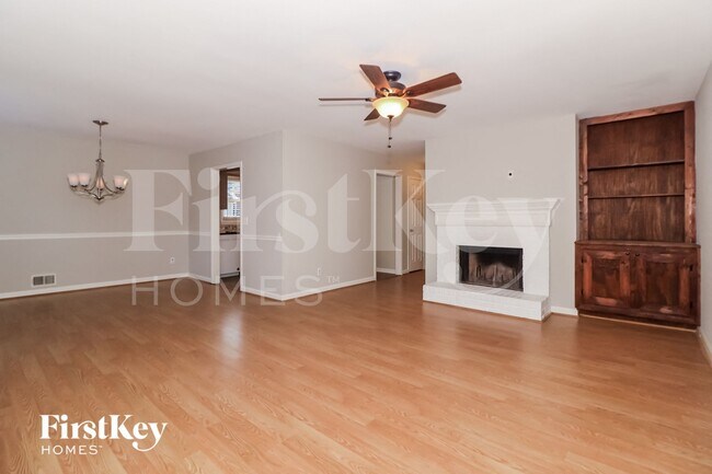 Foto del edificio - 4480 Meadow Trail