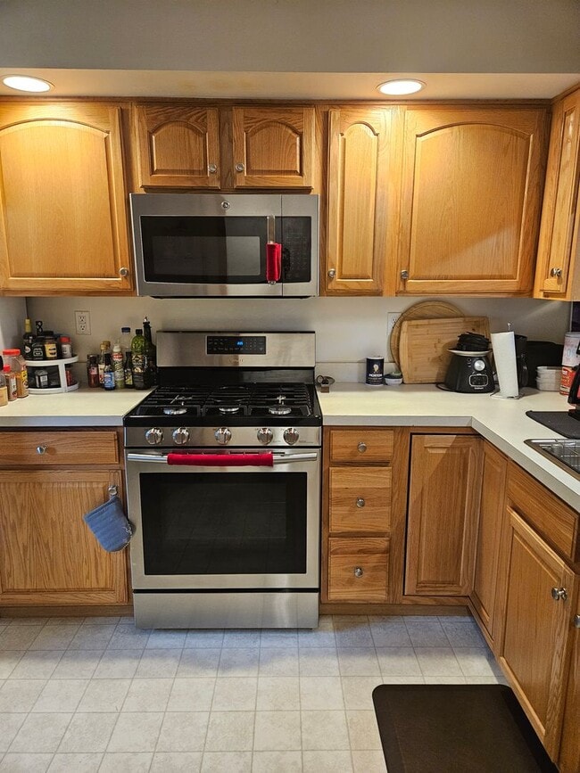 Building Photo - 751 Galen Dr