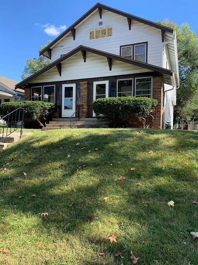 Foto principal - 813 N Bancroft St