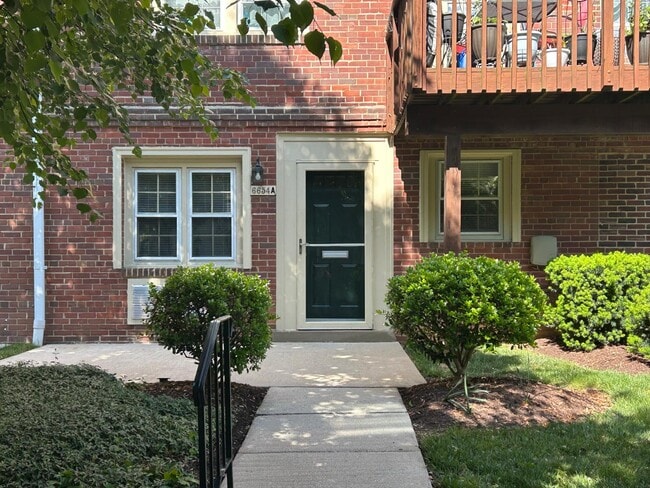 Building Photo - 6654 Hillandale Rd