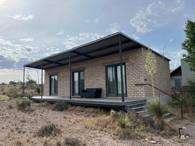 Primary Photo - 1305 N Ordenar St
