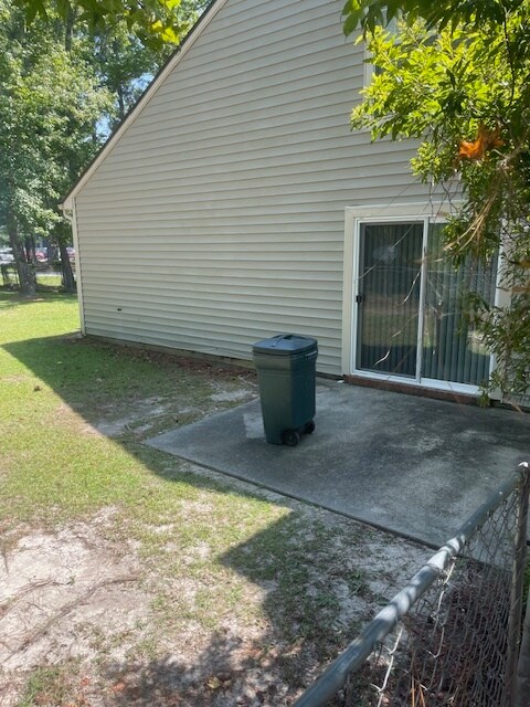 Foto del edificio - 137 Village Ct
