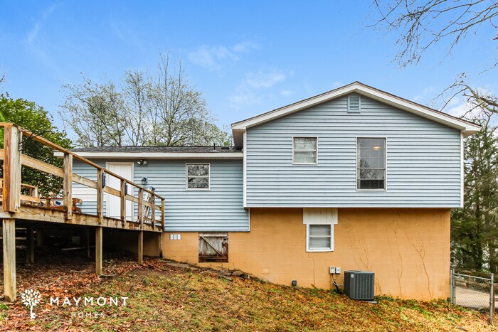 Building Photo - Irondale Hillside Home with Spacious Deck