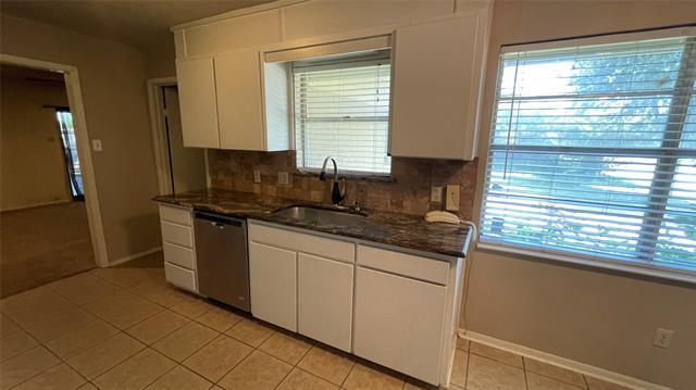 Building Photo - 6829 Lancelot Ct