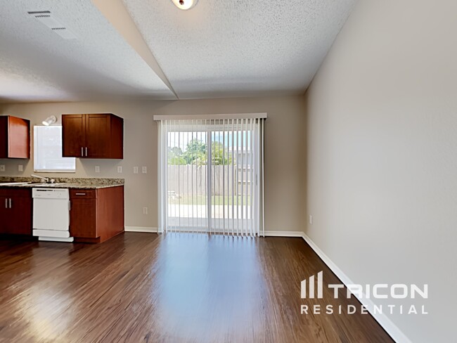 Foto del edificio - 3310 51st St N