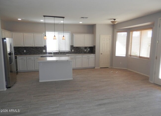 Building Photo - 4417 E Smokehouse Trail