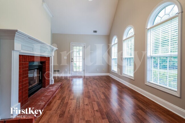Building Photo - 7024 Memory Ln