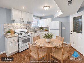 Building Photo - 5647 Sohl Ave
