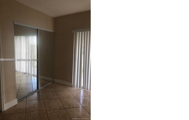 Foto del edificio - 1407 NE 56th St