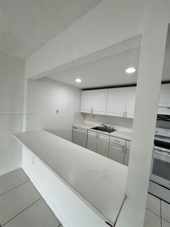 Building Photo - 17650 NW 68th Ave