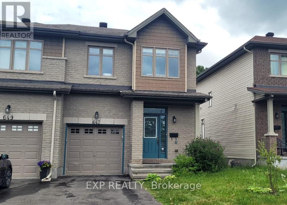 Photo principale - 647 Sunburst St