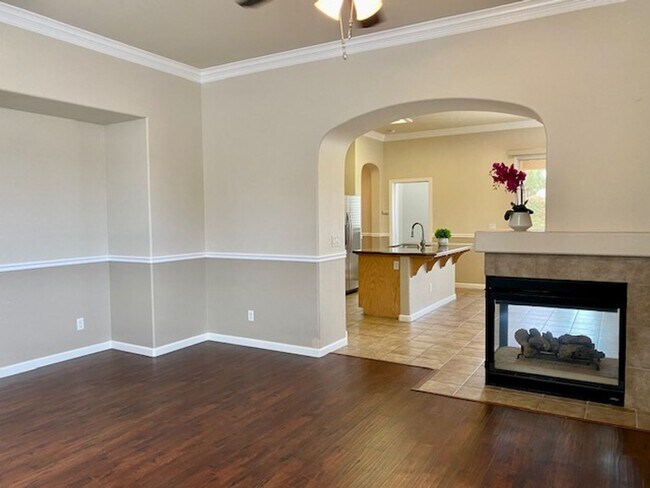 Foto del edificio - $2,295 Clovis, Harlan Ranch 3 Bedroom, Com...
