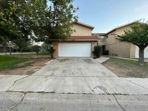Building Photo - 1002 Castle Heights Dr