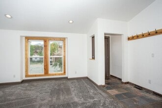 Building Photo - 106 Reliance Dr