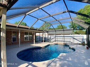 Building Photo - 7931 Dwyer Dr