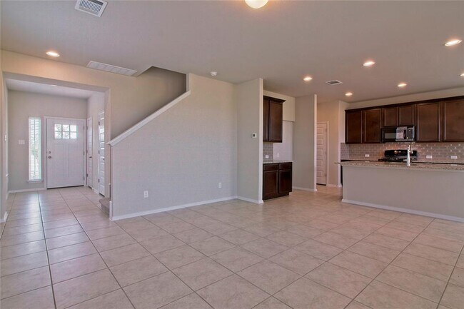 Building Photo - 6613 Wolf Pack Dr