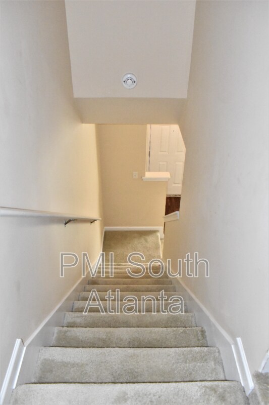 Foto del edificio - 6864 Mountain Cir