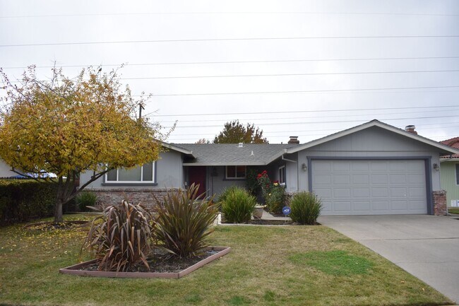 Building Photo - 8480 Everglade Dr