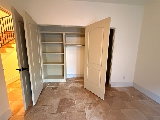 Building Photo - 4606 Austin St