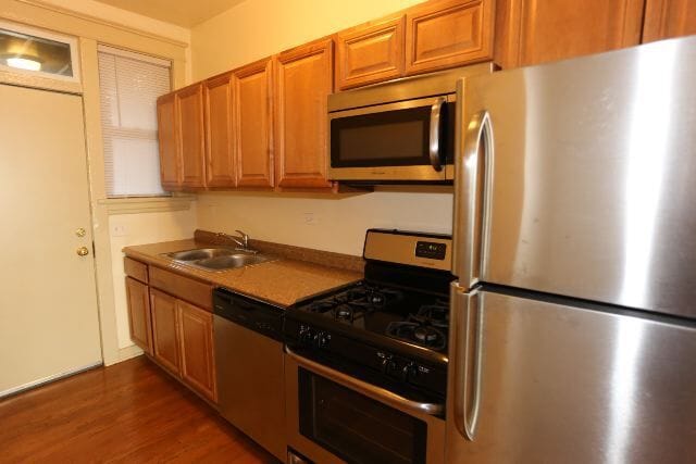 Building Photo - 4716 N Racine Ave