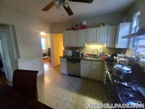 Building Photo - 49 Beech Glen St