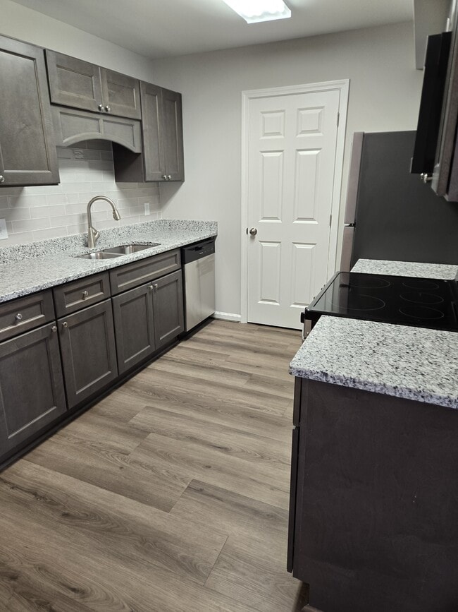 Foto del edificio - 3703 Southborough Rd