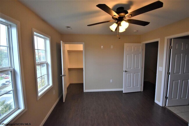 Foto del edificio - 425 Marlowe Cir