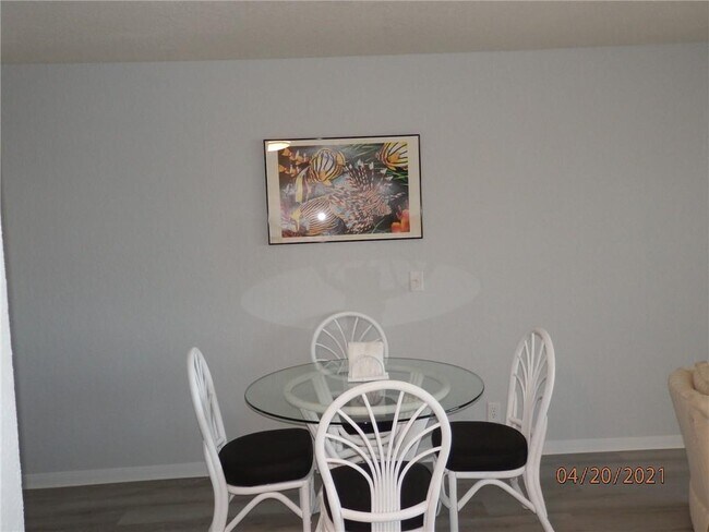 Foto del edificio - 14428 Compass St