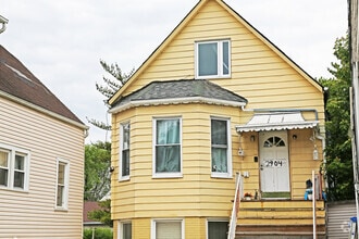 Building Photo - 2904 48th Ct