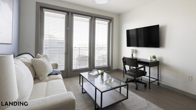 Building Photo - 101 S Center St