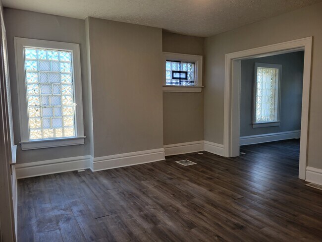 Foto del edificio - 798 E Whittier St