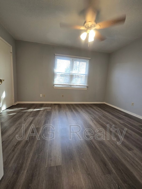 Foto del edificio - 5725 Bramblegate Rd