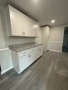 Foto del edificio - 32 King Arthur Ct