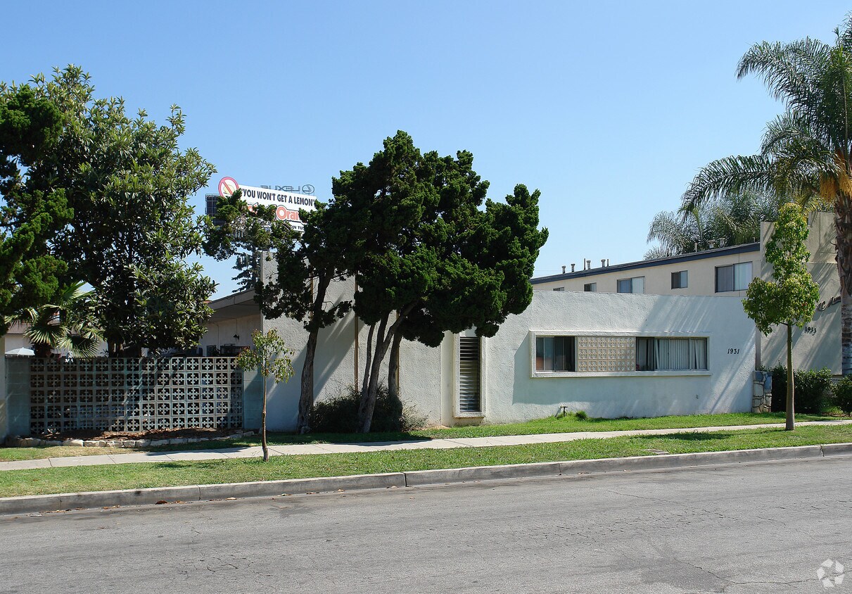 1931 E Wilson Ave, Orange, CA 92867 Apartments in Orange, CA