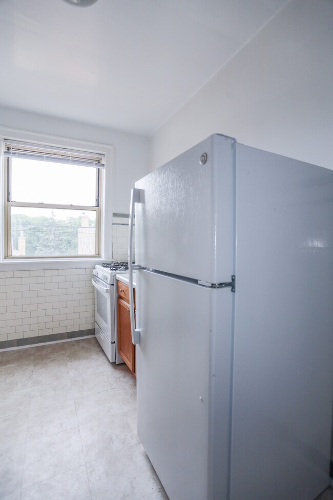 Foto del edificio - 7445 N Claremont Ave