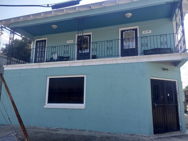 Building Photo - 2036 Saint Ferdinand St